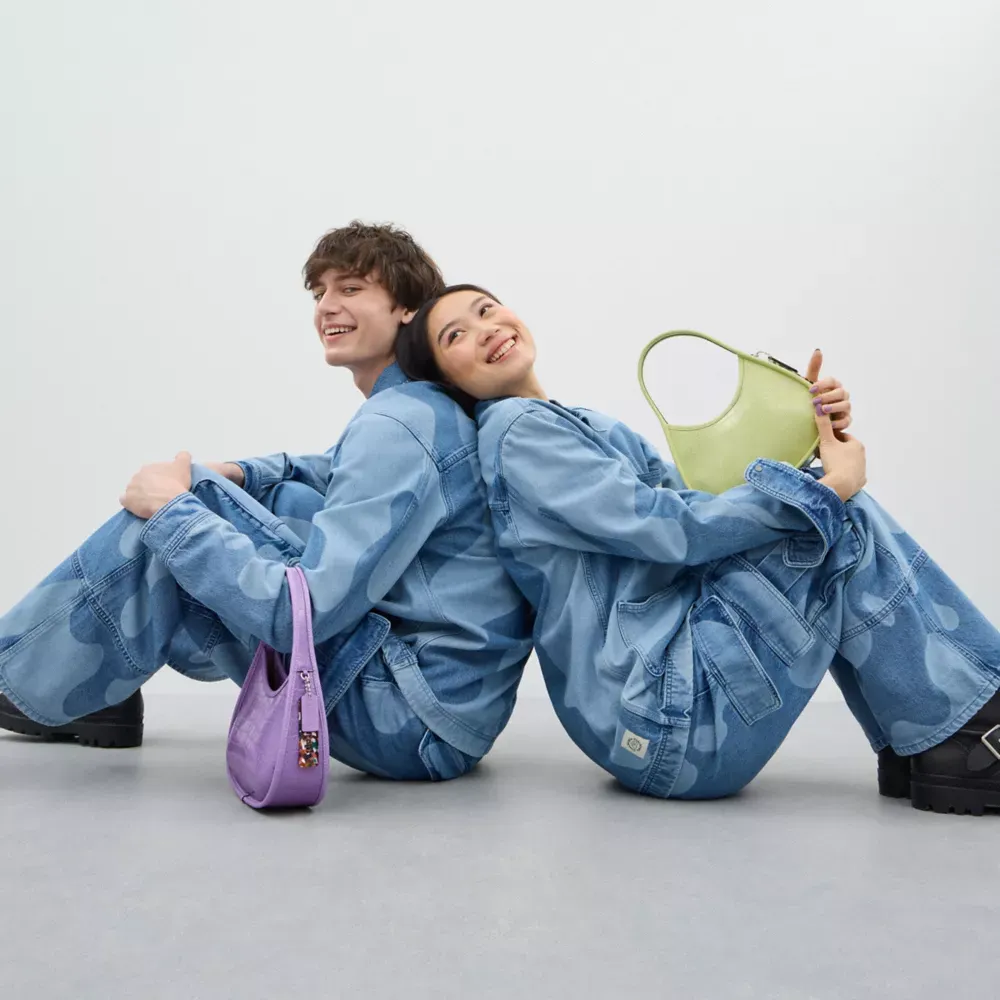 Ergo Bag In Croc Embossed  topia Leather