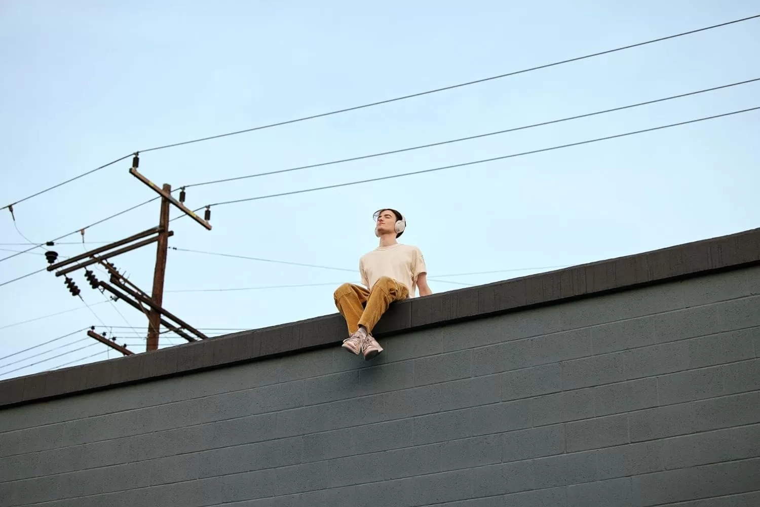 Bose QuietComfort 45 Wireless Bluetooth Noise Cancelling Headphones, Over-Ear Headphones with Microphone, Personalized Noise Cancellation and Sound, Triple Black