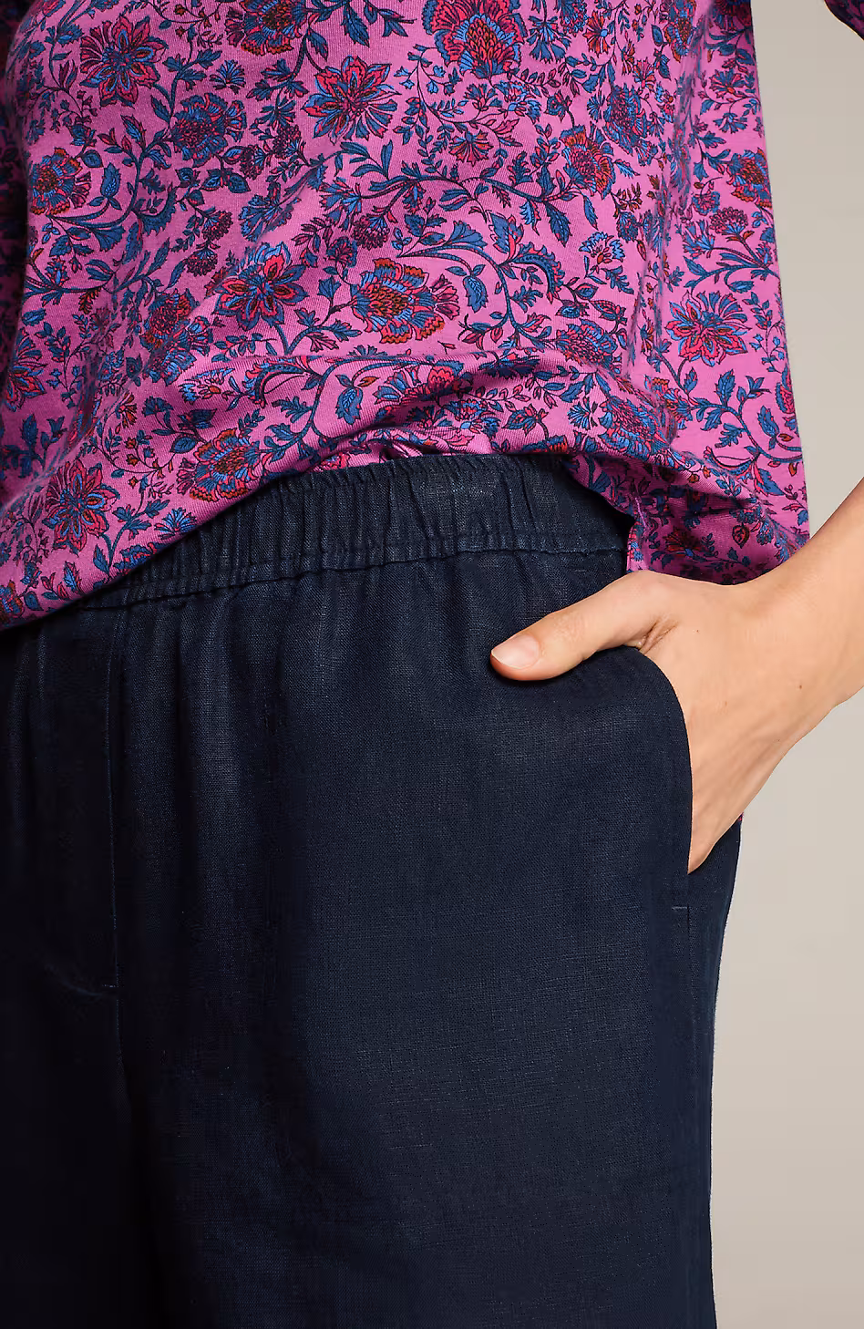 Linen Pull-On Shorts