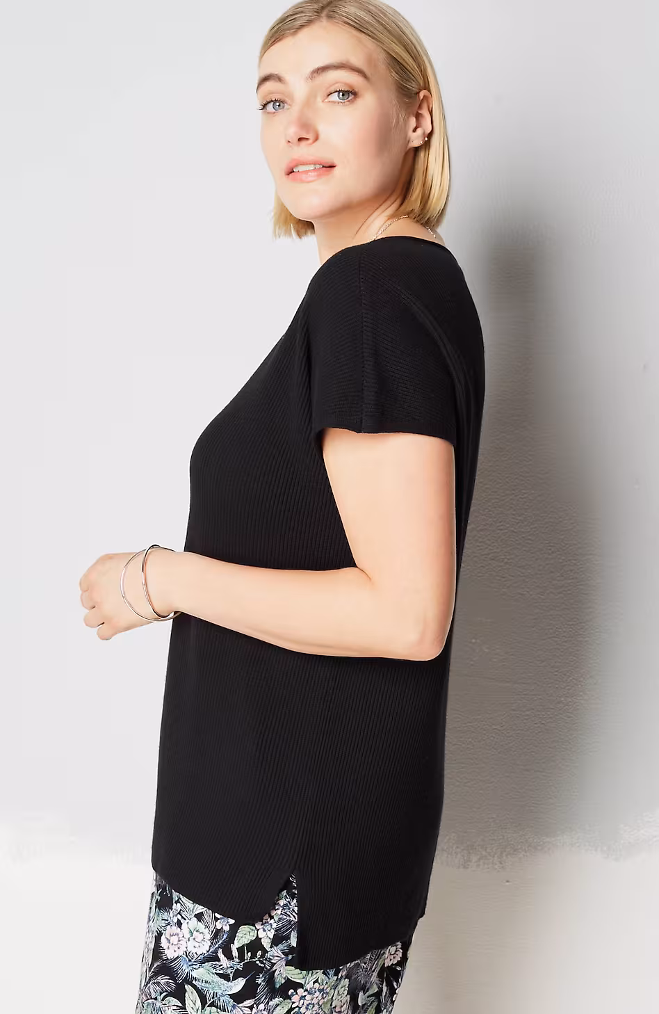 Wearever Textured V-Neck Short-Sleeve Sweater