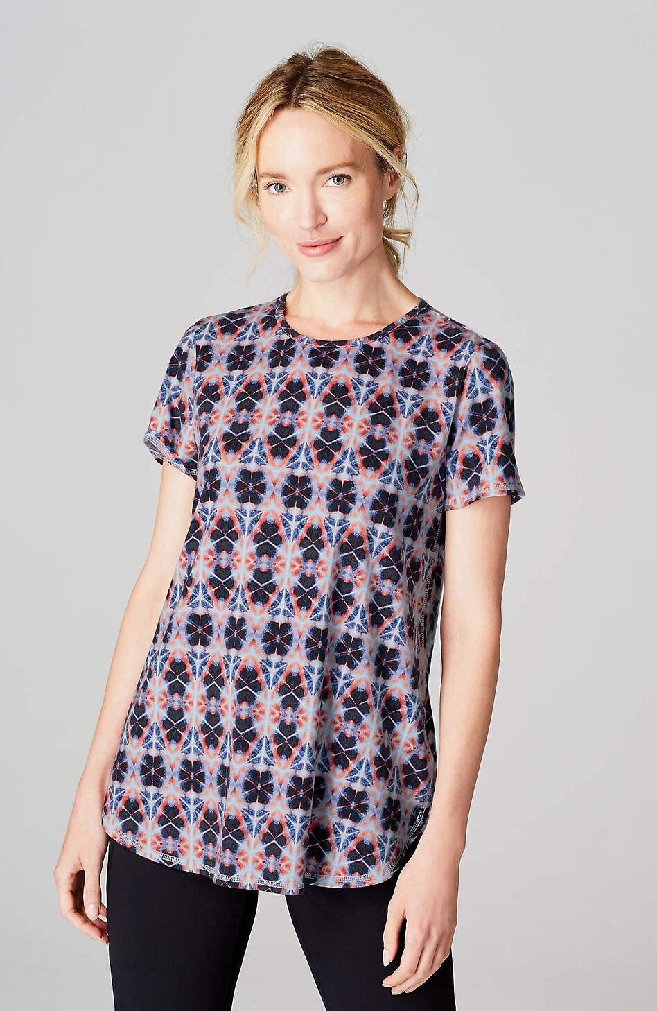 Fit Progress Shirttail Tee