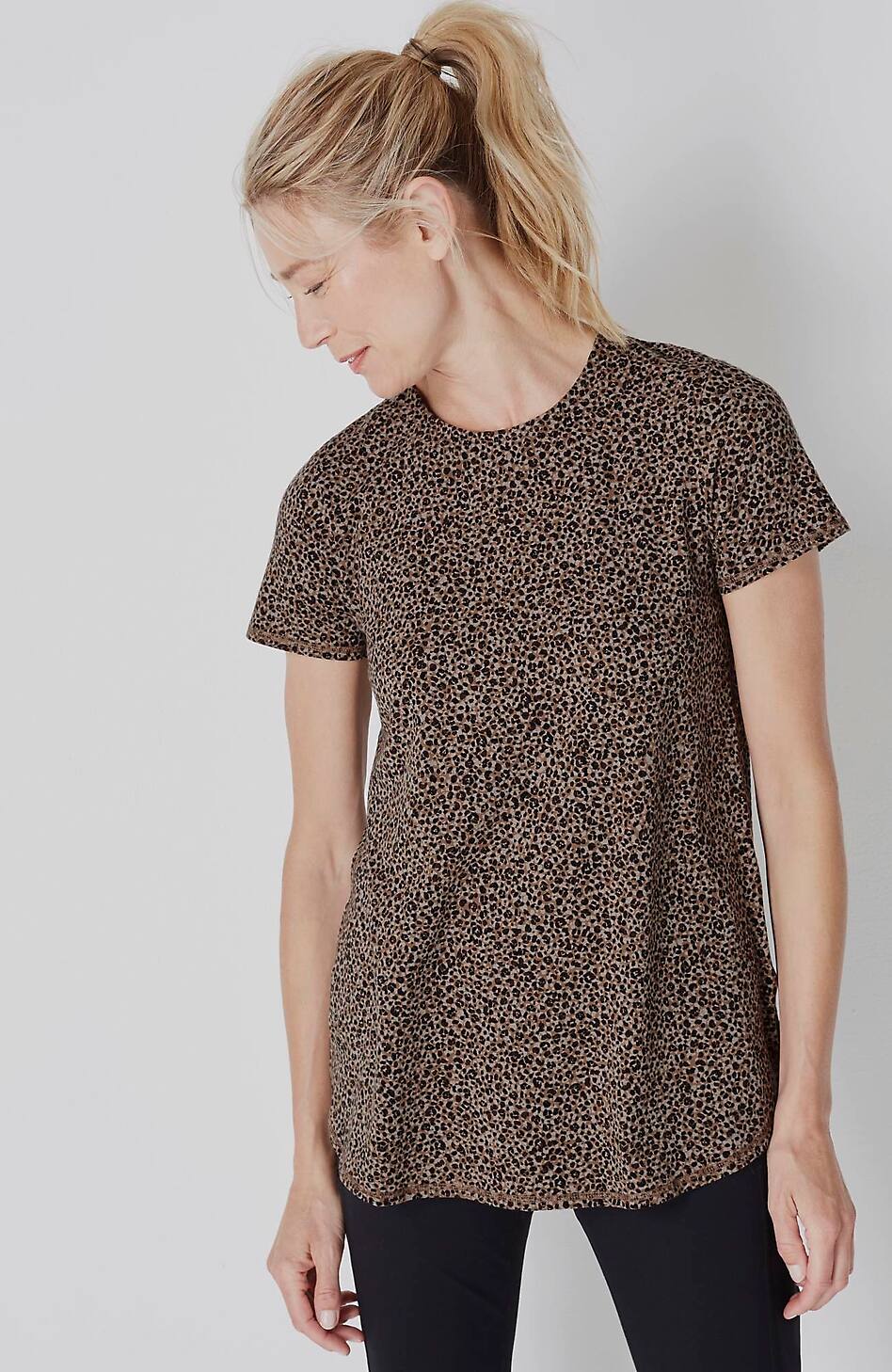 Fit Progress Shirttail Tee