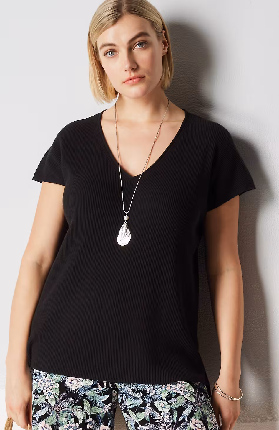 Wearever Textured V-Neck Short-Sleeve Sweater