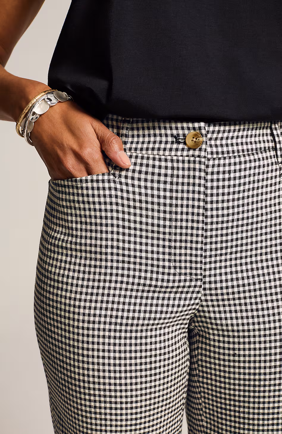 Linen-Stretch Straight-Leg Crops