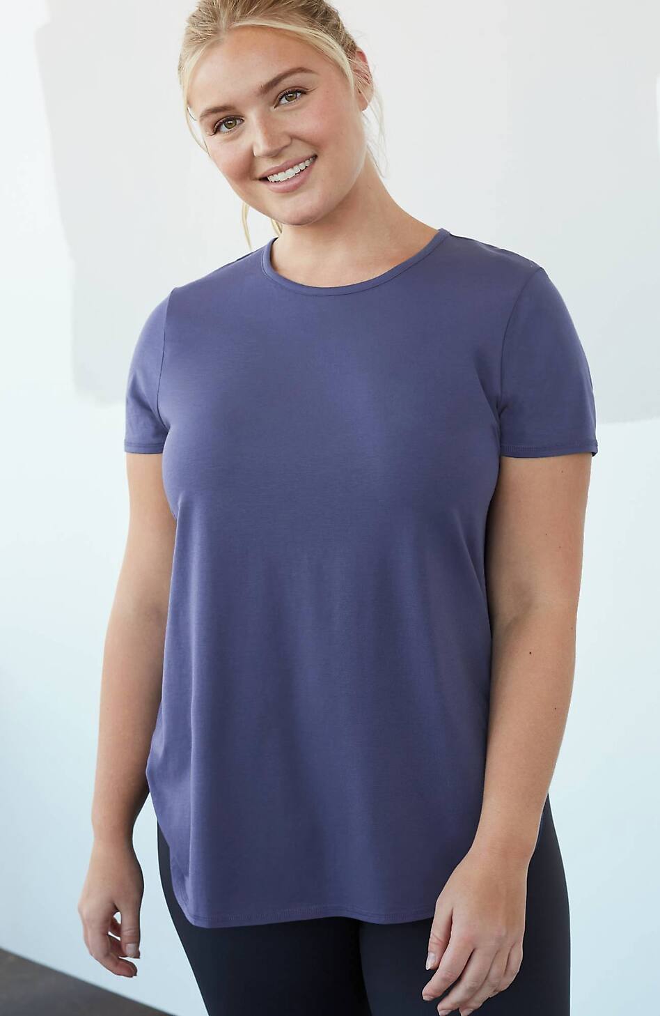 Fit Progress Shirttail Tee