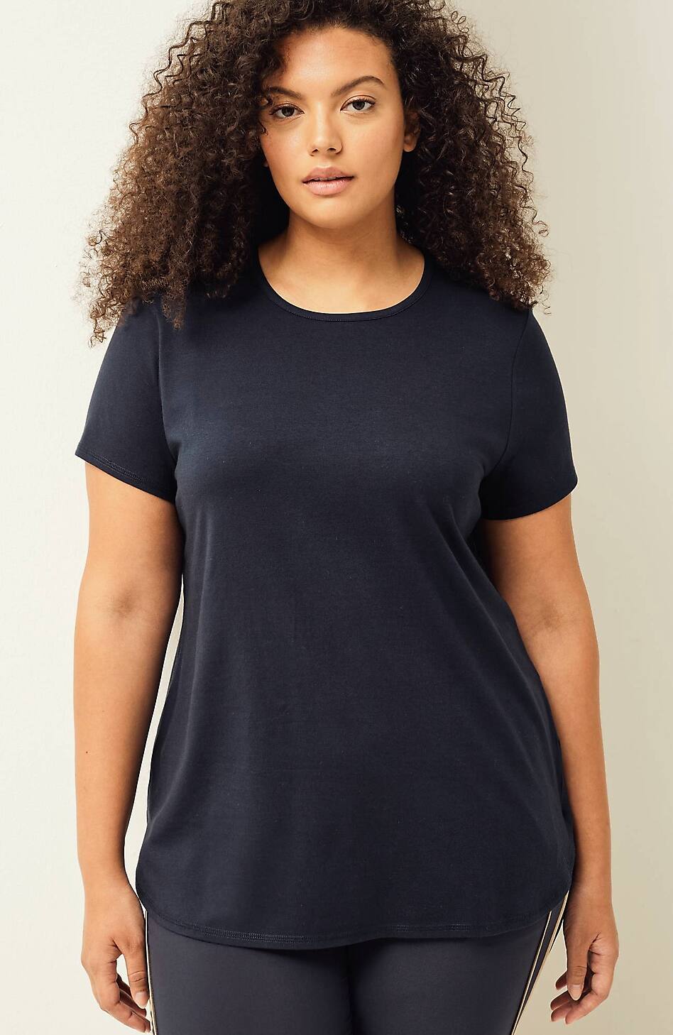 Fit Progress Shirttail Tee