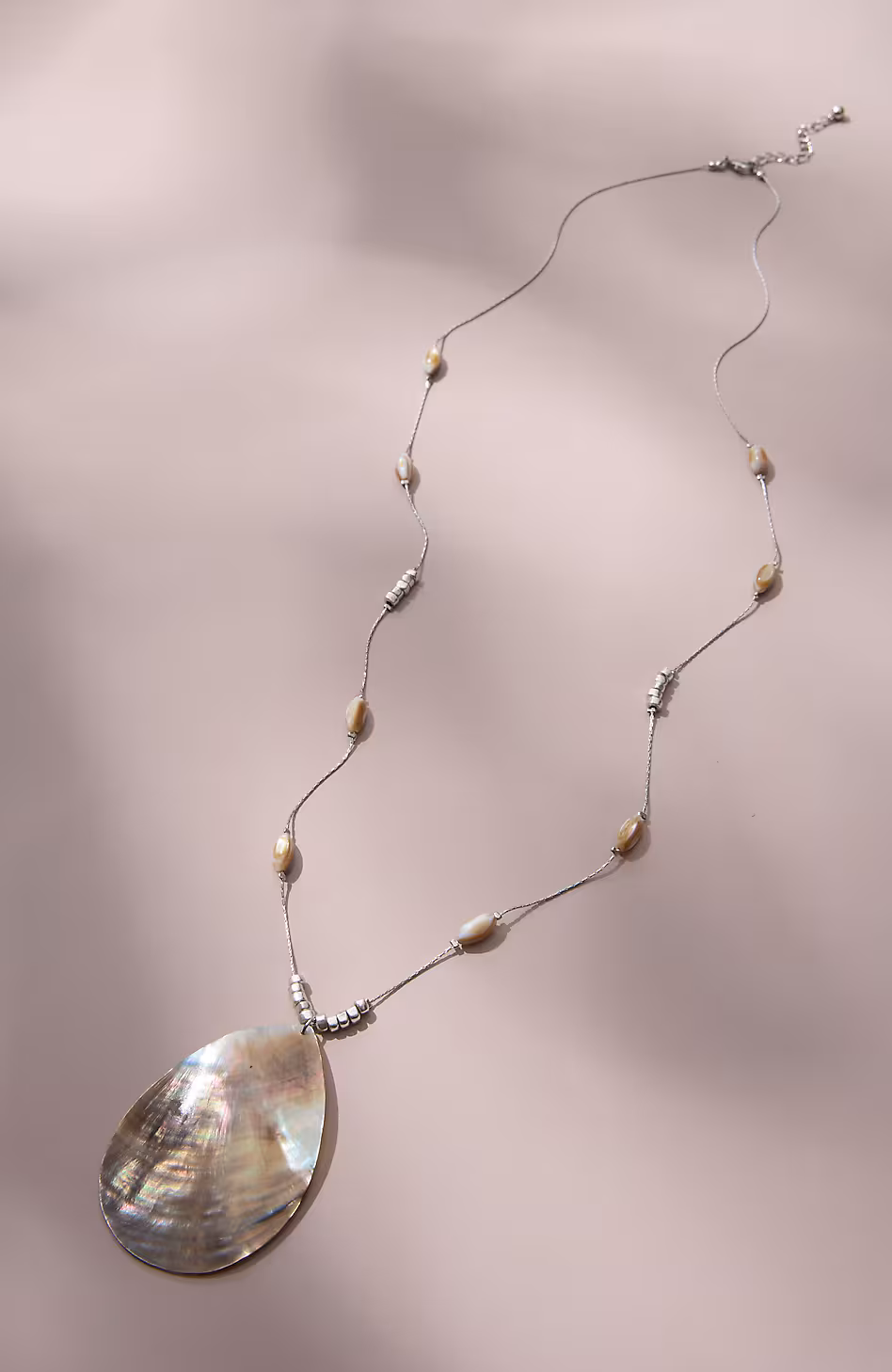 Black Lip Shell Pendant Necklace