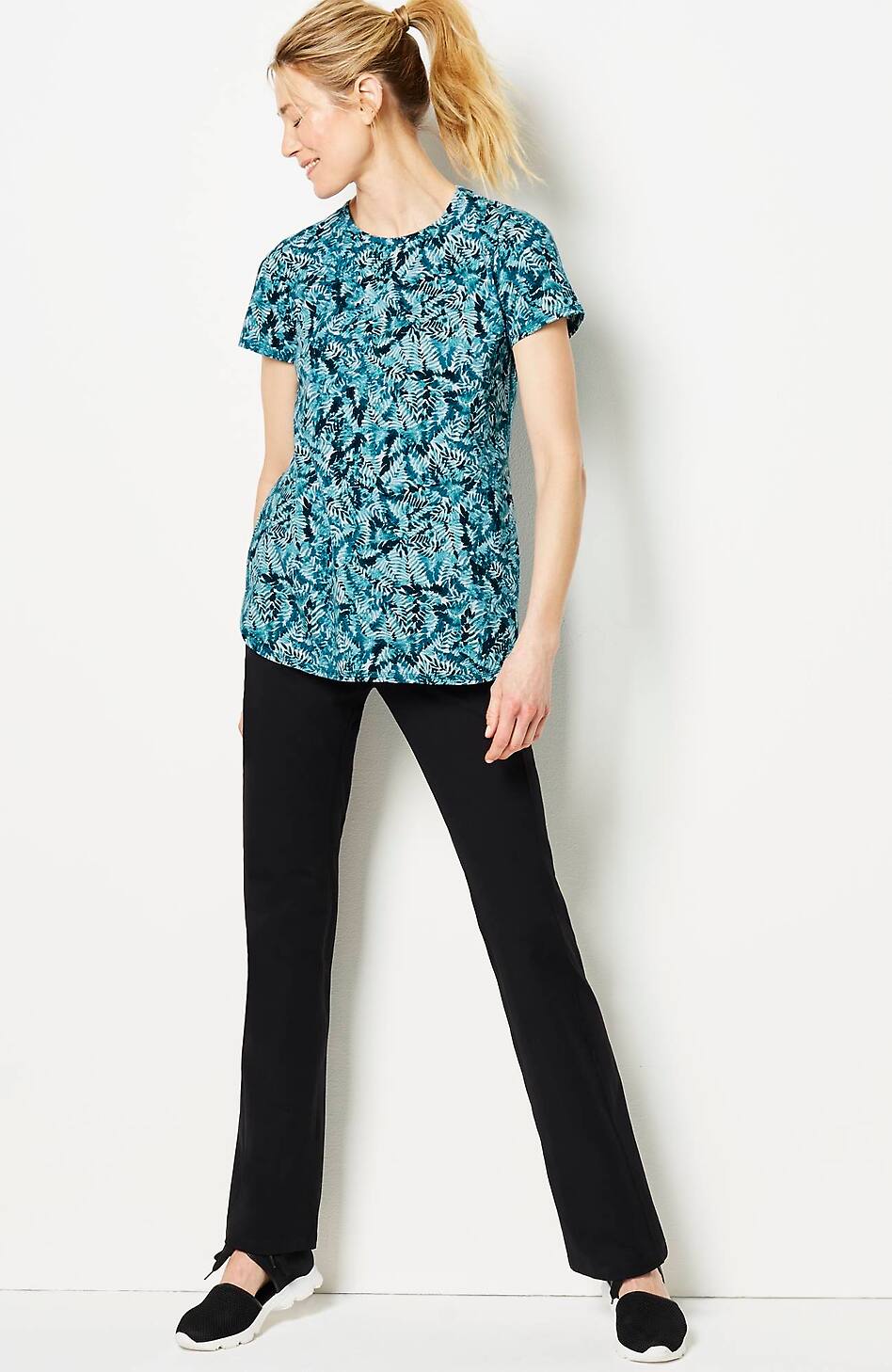 Fit Progress Shirttail Tee