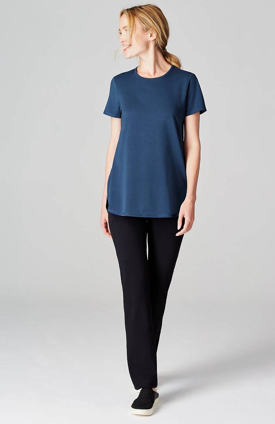 Fit Progress Shirttail Tee