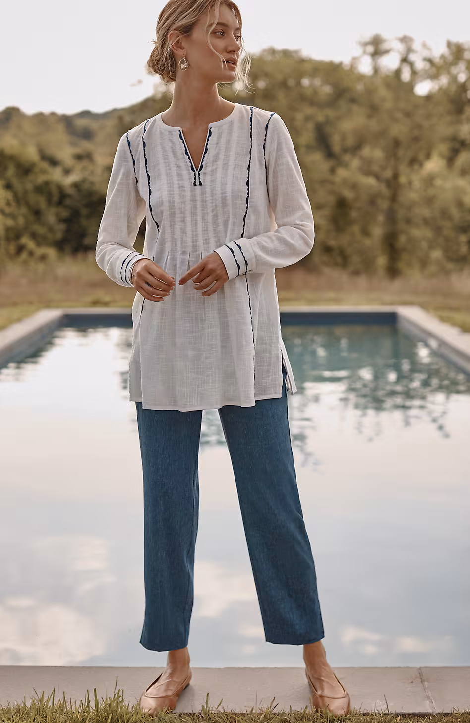 Linen-Stretch Straight-Leg Crops