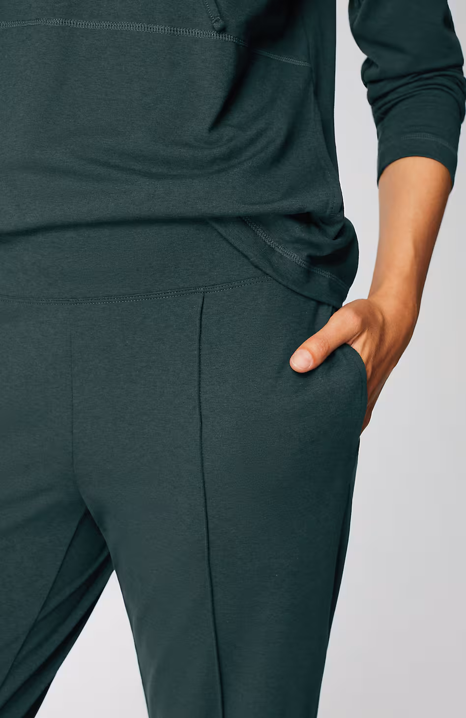 Fit Supreme-Stretch Pintucked Slim-Leg Pants