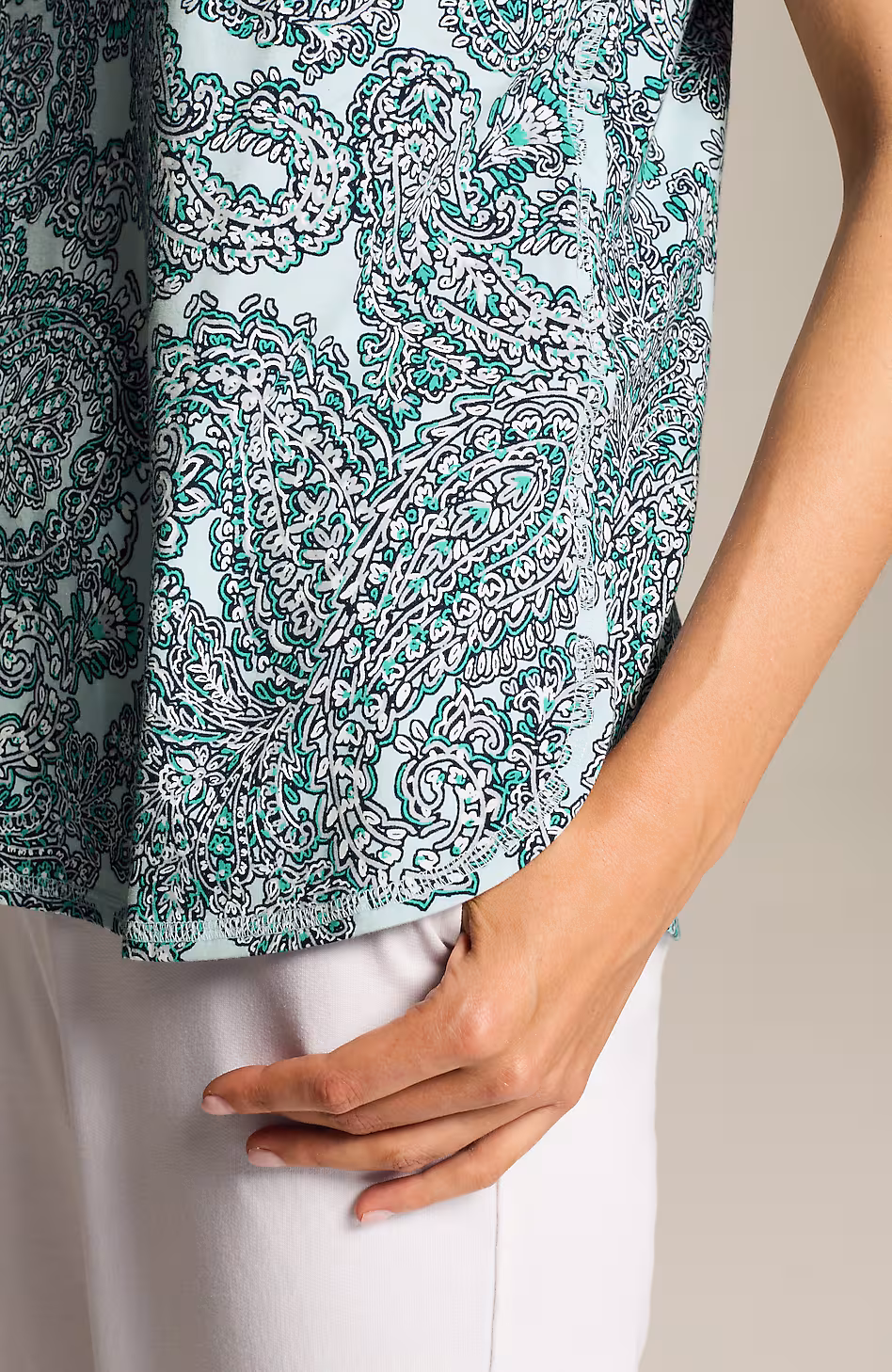 Fit Progress Shirttail Tee