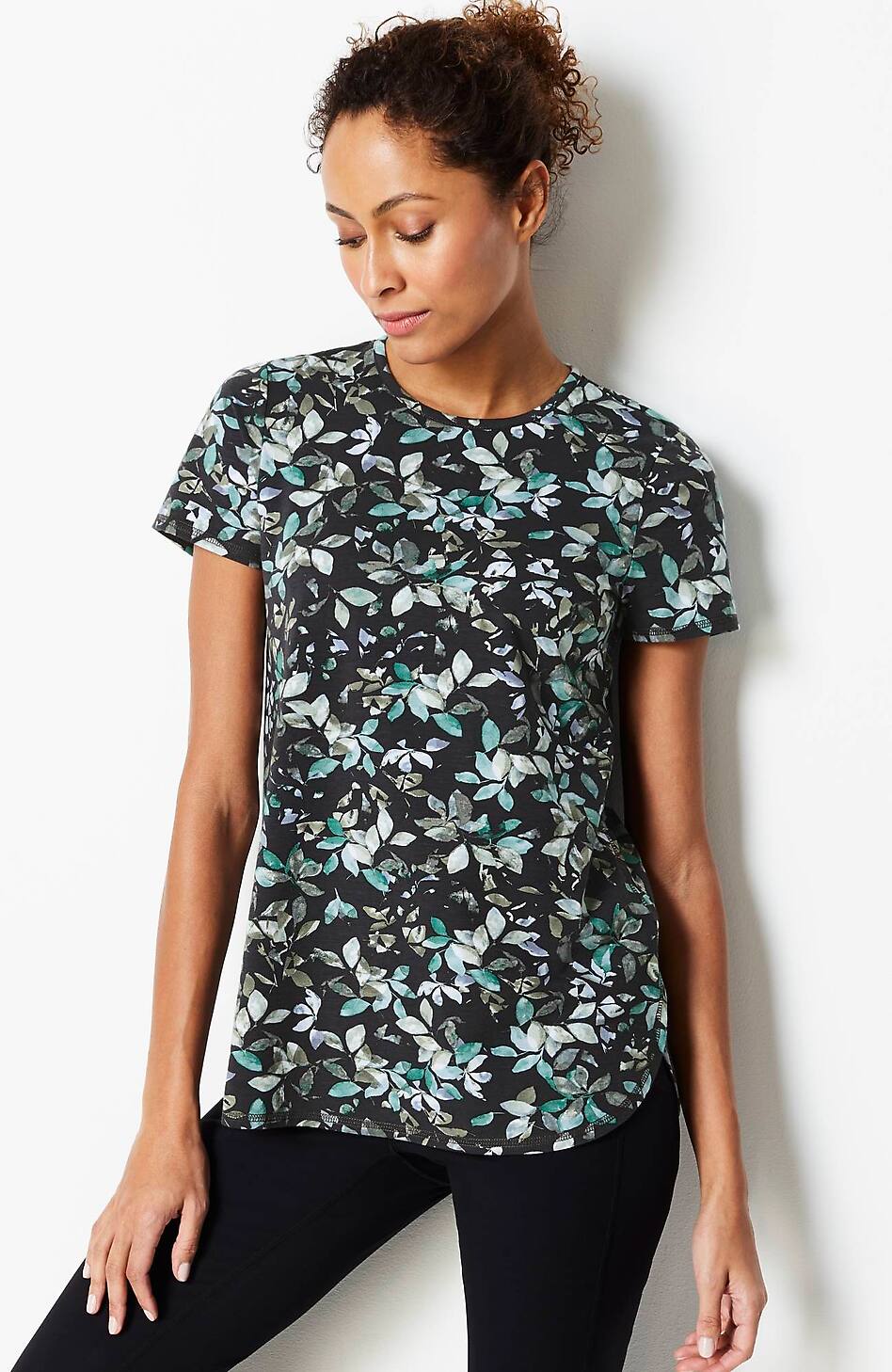 Fit Progress Shirttail Tee