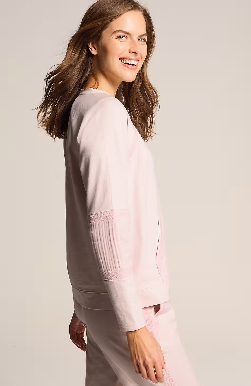 Fit Garment-Dyed Embroidered Pullover