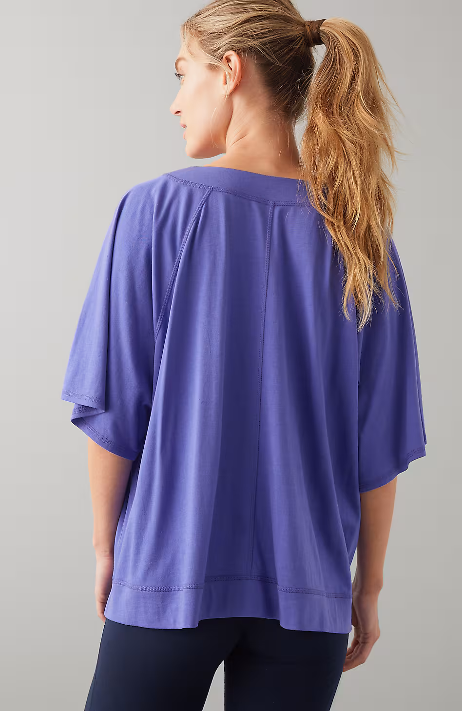Fit Seamed V-Neck Tee