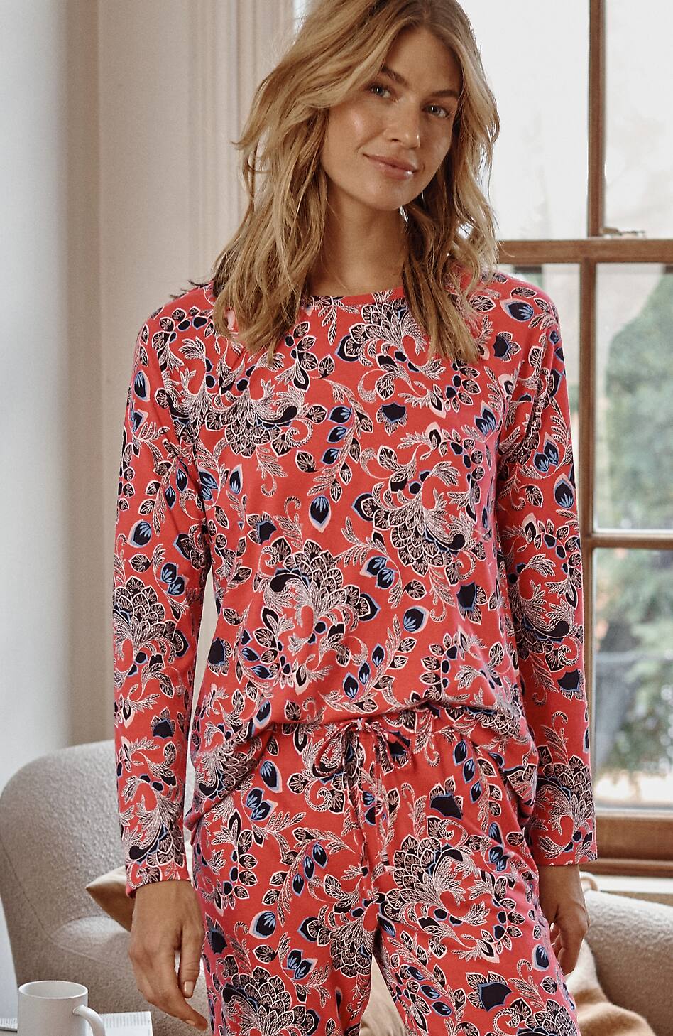 Sleep Ultrasoft Raglan-Sleeve Top